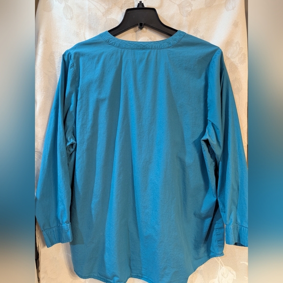 Blue Button-Up Tunic - Picture 3 of 3